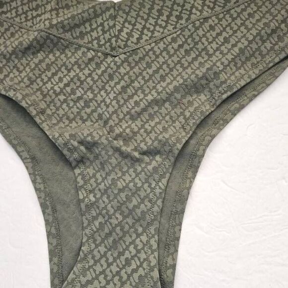 SKIMS V CUT BIKINI PANTY NWT - Picture 3 of 9